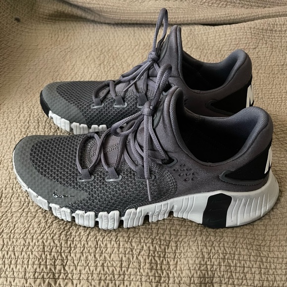 Nike Metcon 4 - Picture 3 of 9